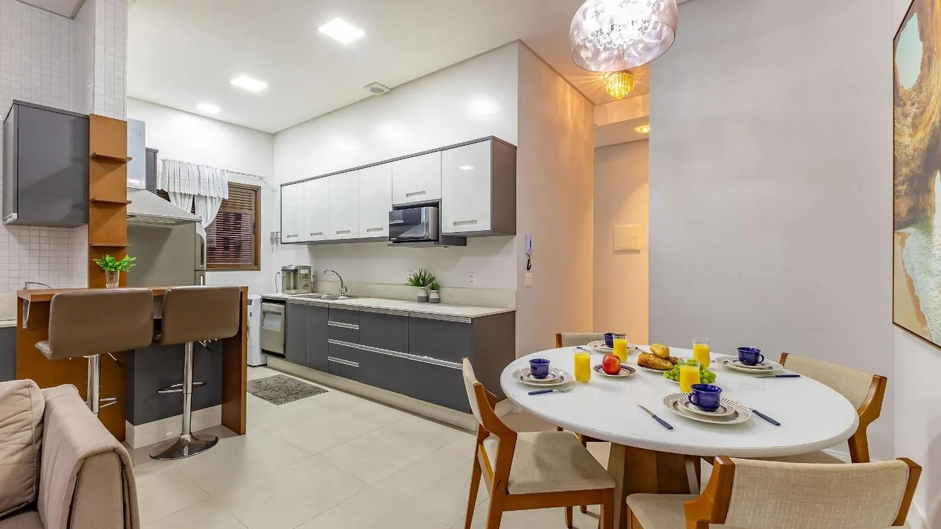 Apartamento Finamente Mobiliado Com Area De Lazer E Vista Mar Bombinhas 0*,