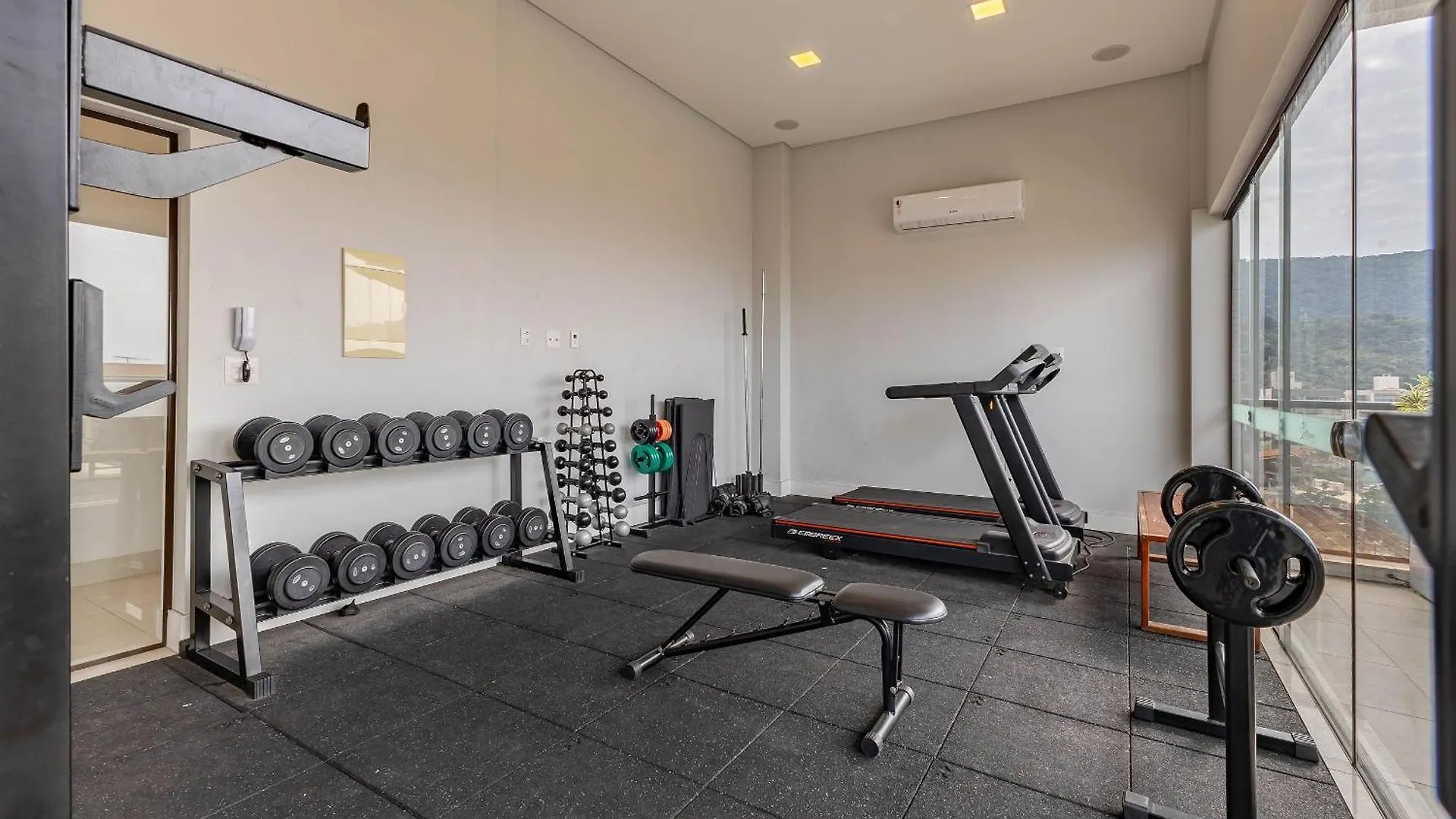 Apartamento Finamente Mobiliado Com Area De Lazer E Vista Mar Bombinhas 0*,