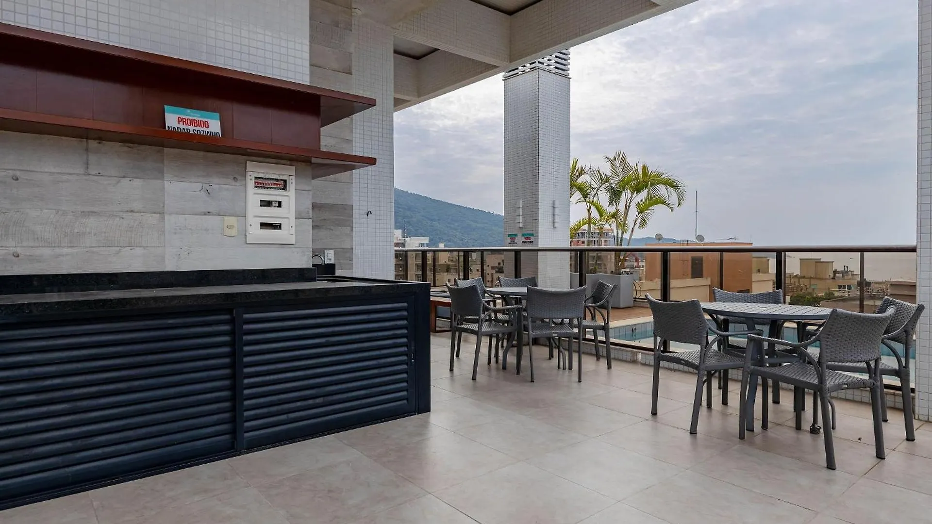 Apartamento Finamente Mobiliado Com Area De Lazer E Vista Mar Bombinhas 0*,  Brazil