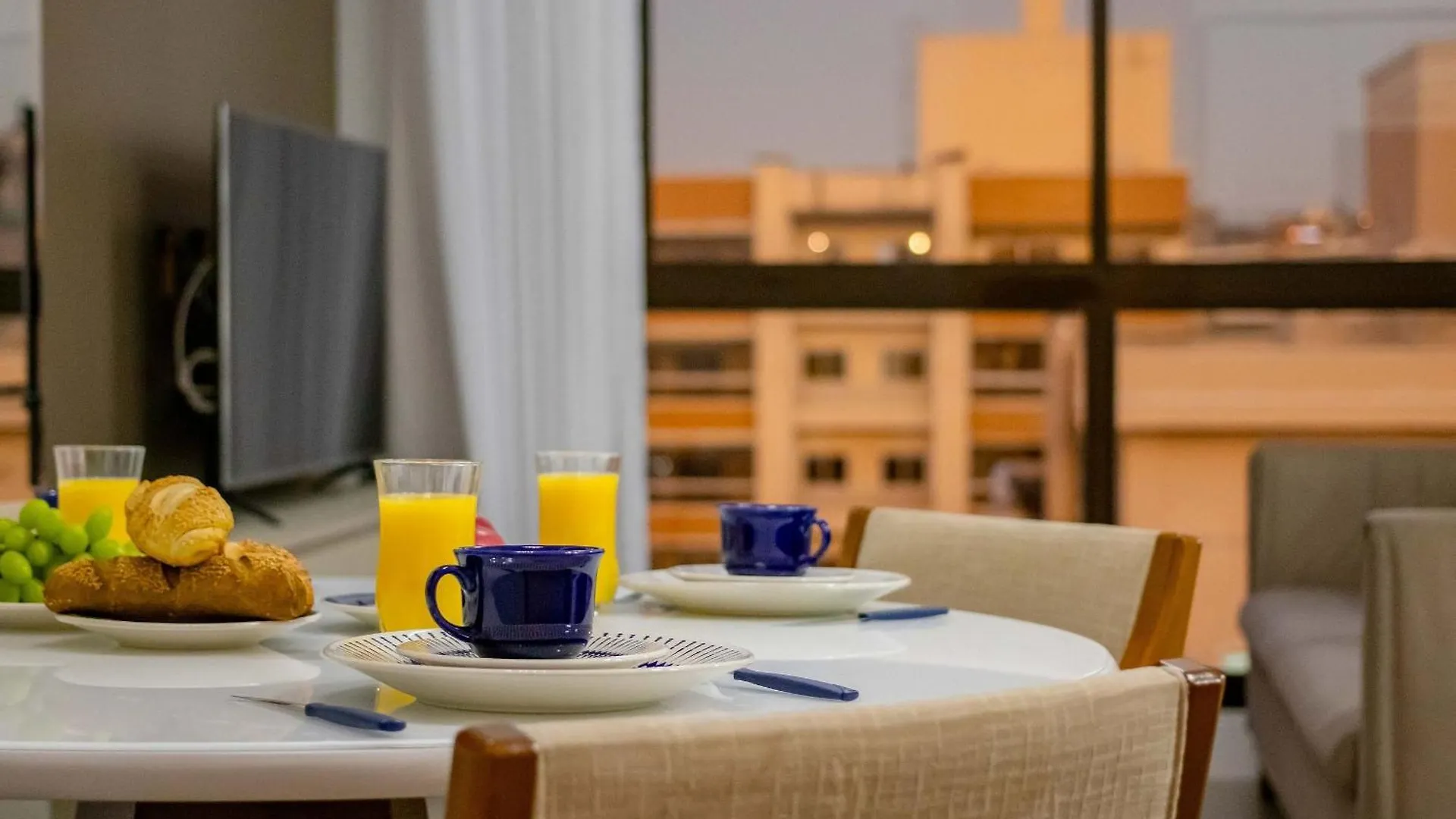 Apartamento Finamente Mobiliado Com Area De Lazer E Vista Mar 봄비나스 브라질