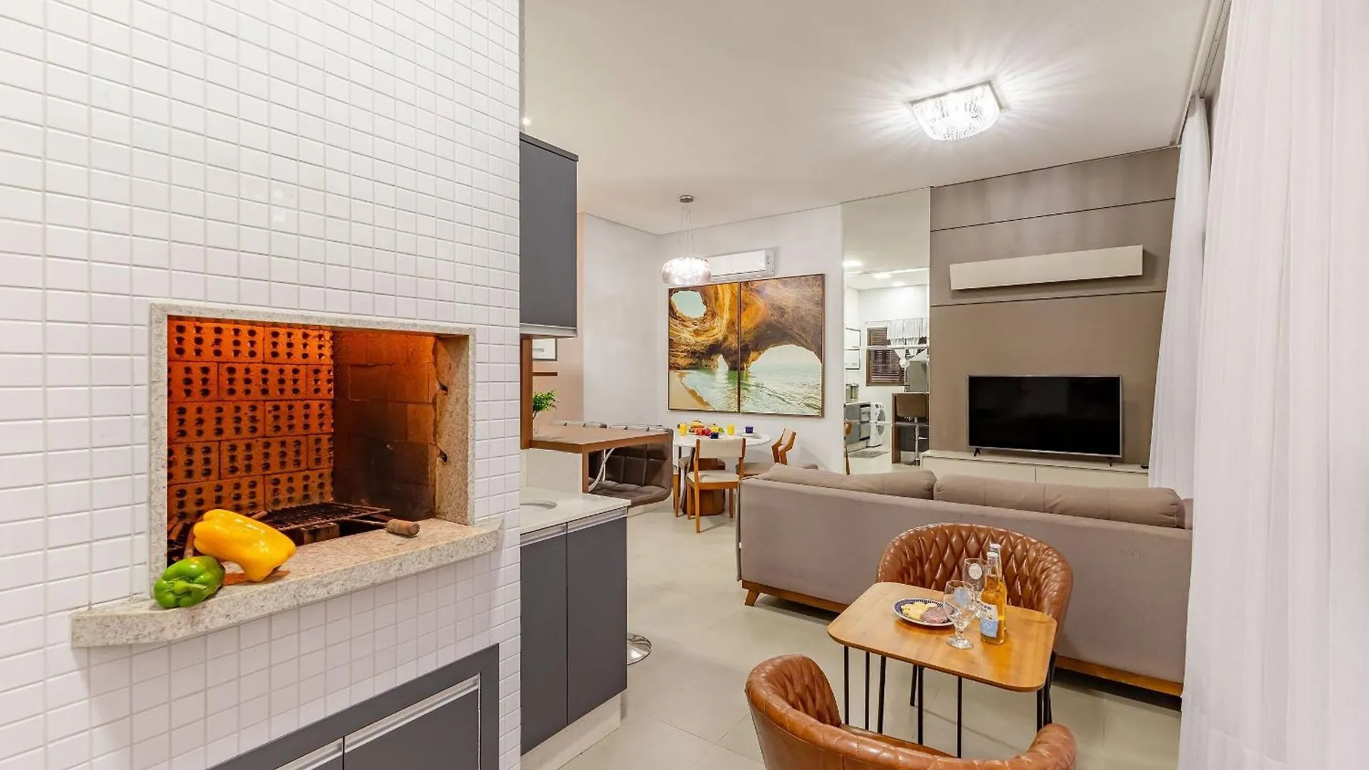 아파트 Apartamento Finamente Mobiliado Com Area De Lazer E Vista Mar 봄비나스